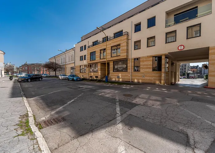 Appartamento Brand New With Balcony - Center *